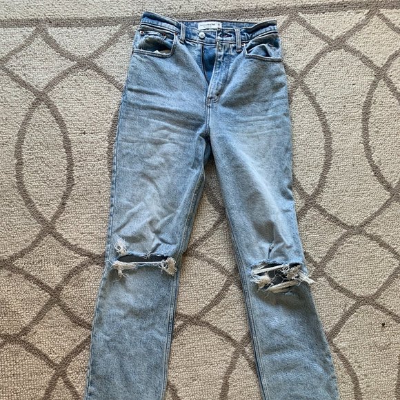 90s Ultra High Rise Straight Jeans (WILL GET STEAMED BEFORE SENDING OUT) - Picture 3 of 5